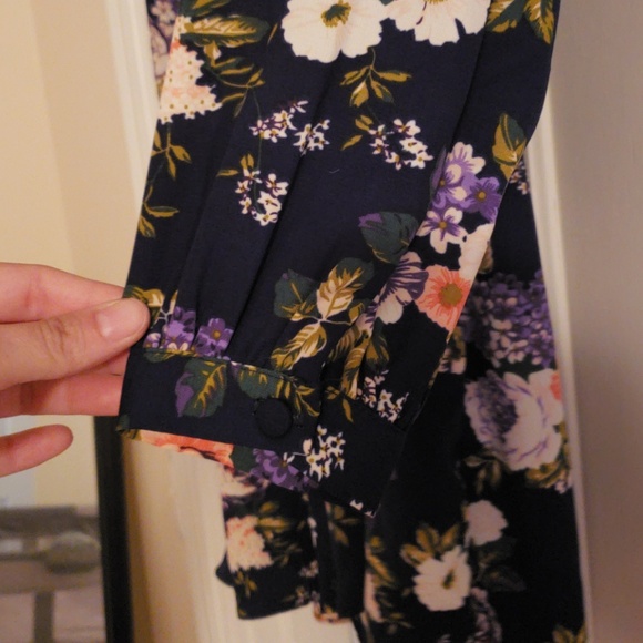 Lulu's That's a Wrap Navy Floral Print Dre… - Picture 4 of 4